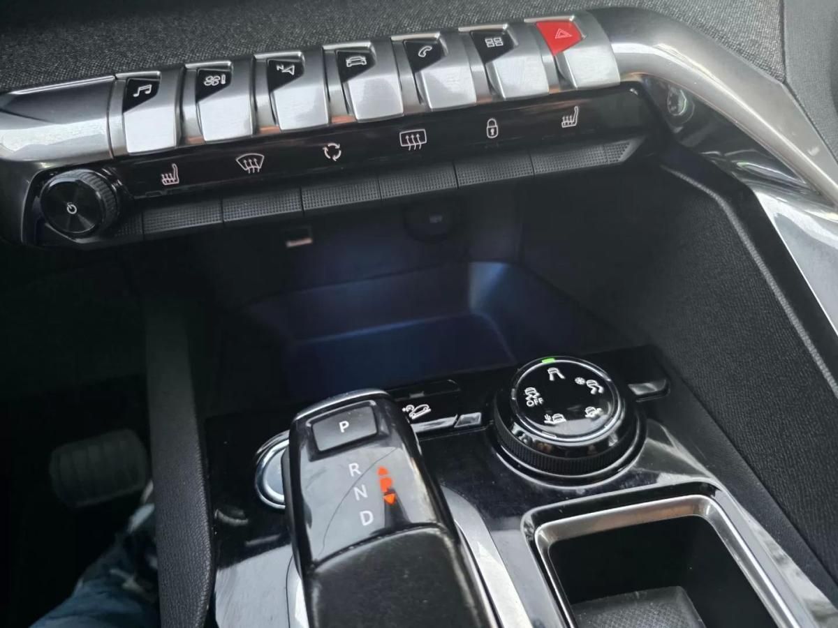peugeot-5008-2018-gasolina-1199cc