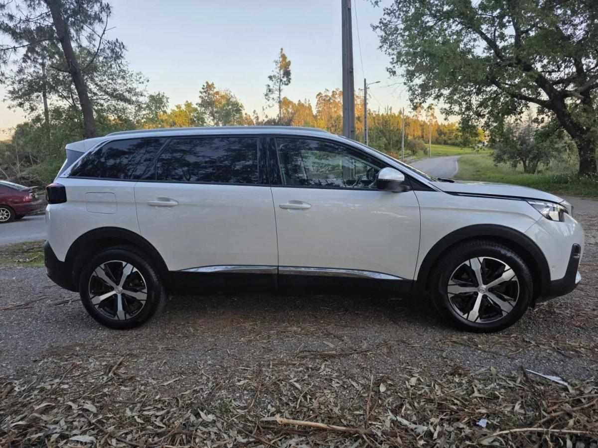peugeot-5008-2018-gasolina-1199cc