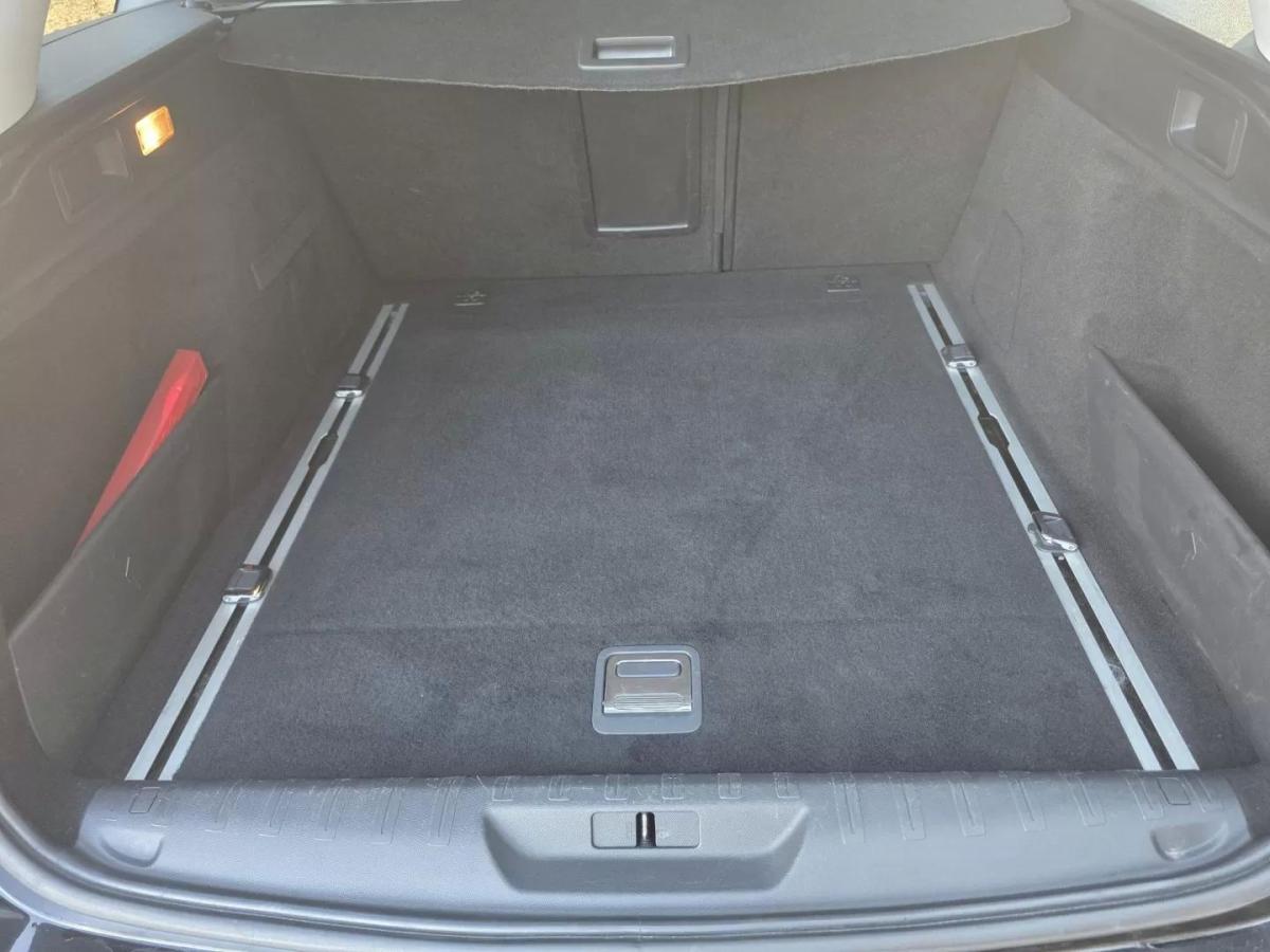 peugeot-308-sw-2015-diesel-1560cc