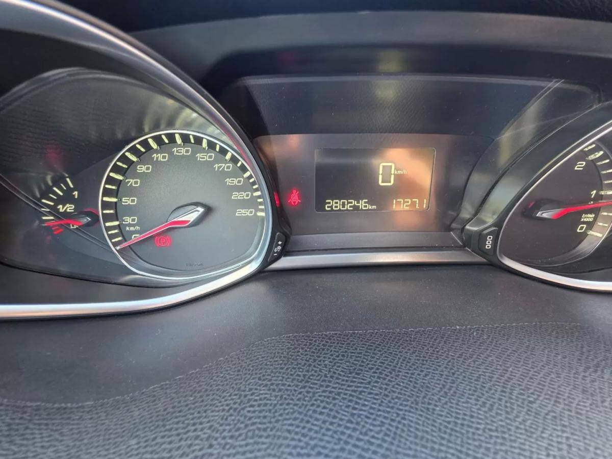 peugeot-308-sw-2015-diesel-1560cc