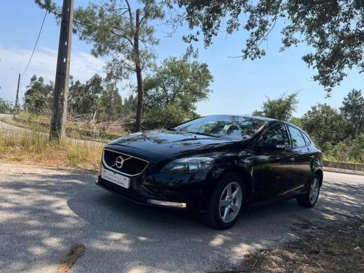 volvo-v40-2017-diesel-1969cc