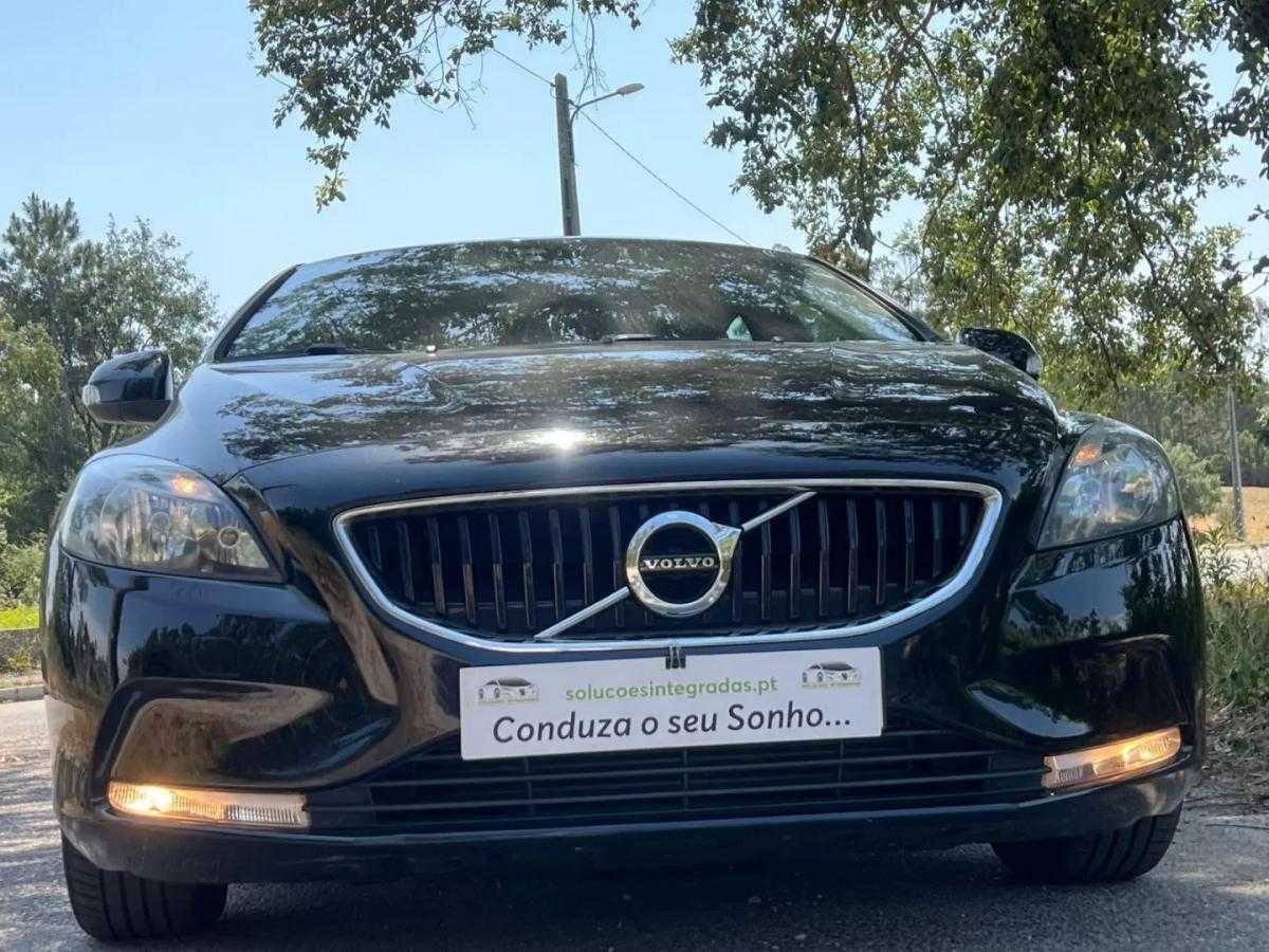 volvo-v40-2017-diesel-1969cc