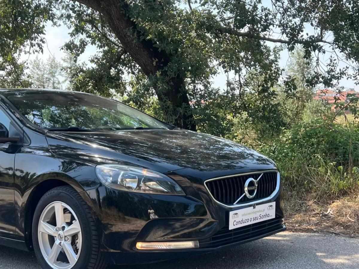 volvo-v40-2017-diesel-1969cc