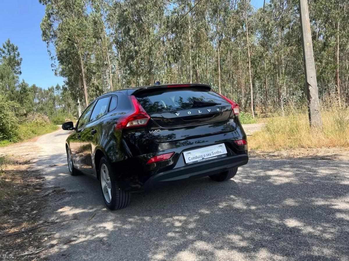 volvo-v40-2017-diesel-1969cc