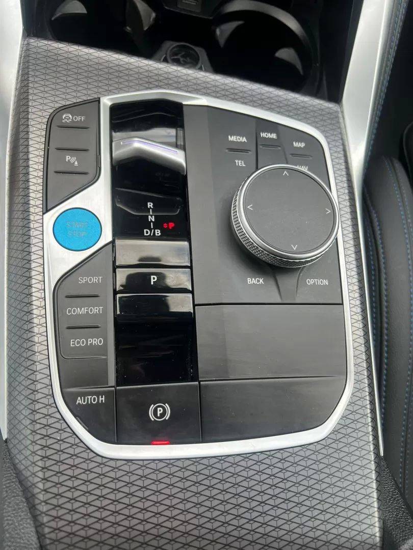 bmw-serie-i-2023-eletrico-200cc