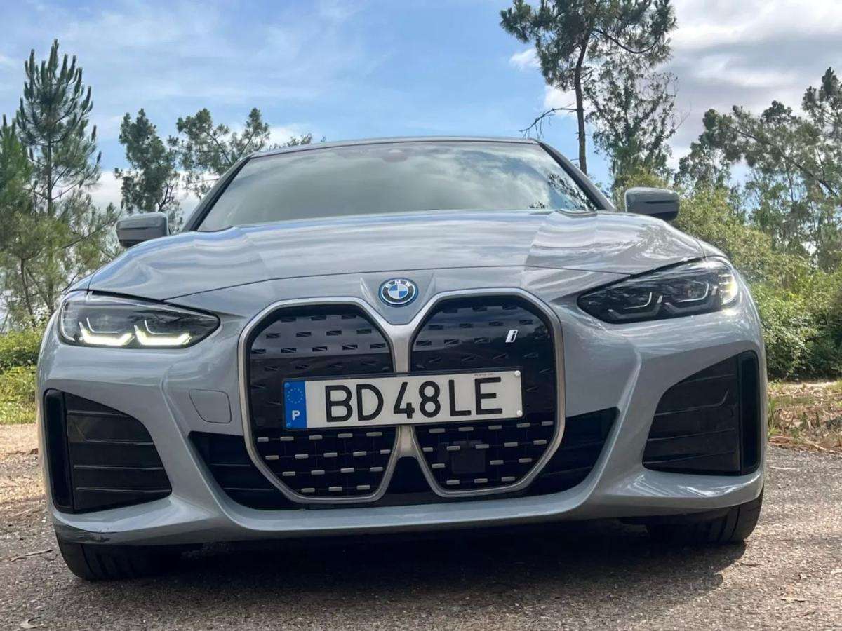 bmw-serie-i-2023-eletrico-200cc