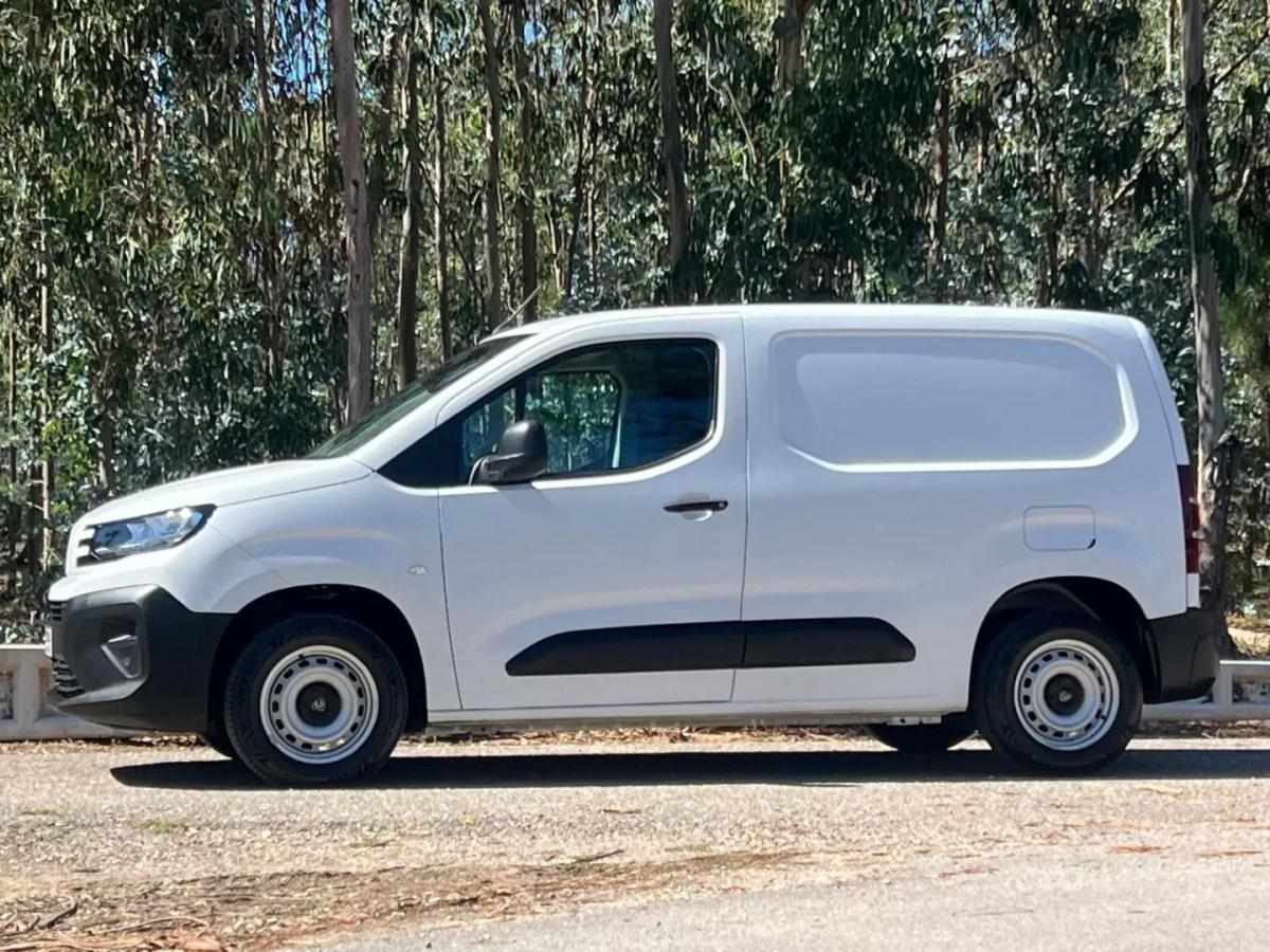 peugeot-partner-2025-diesel-1498cc