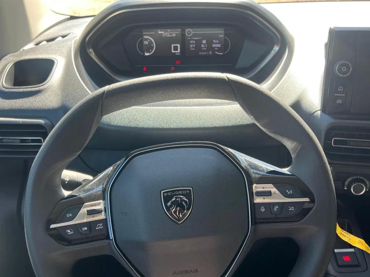 peugeot-partner-2025-diesel-1498cc