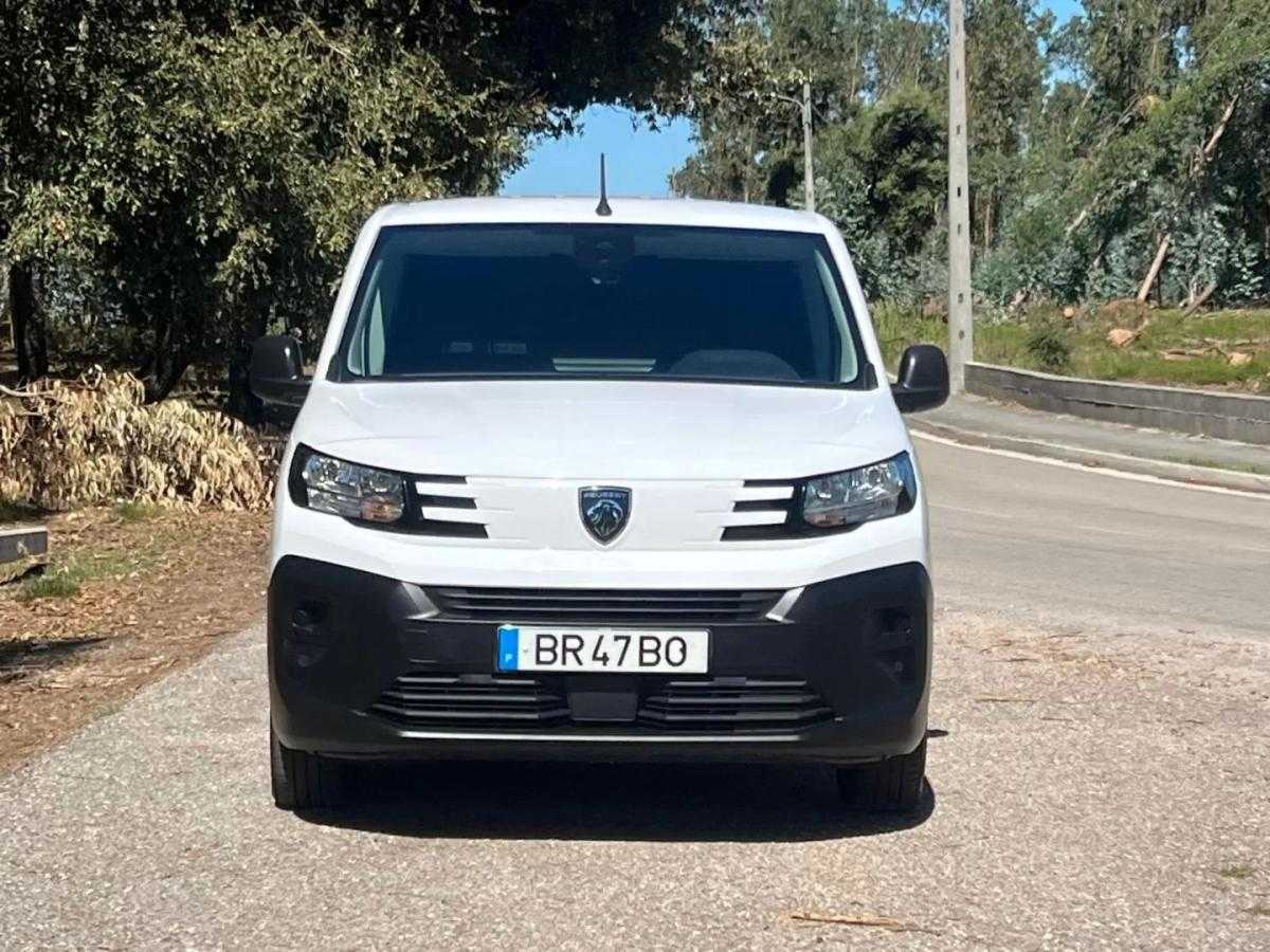 peugeot-partner-2025-diesel-1498cc