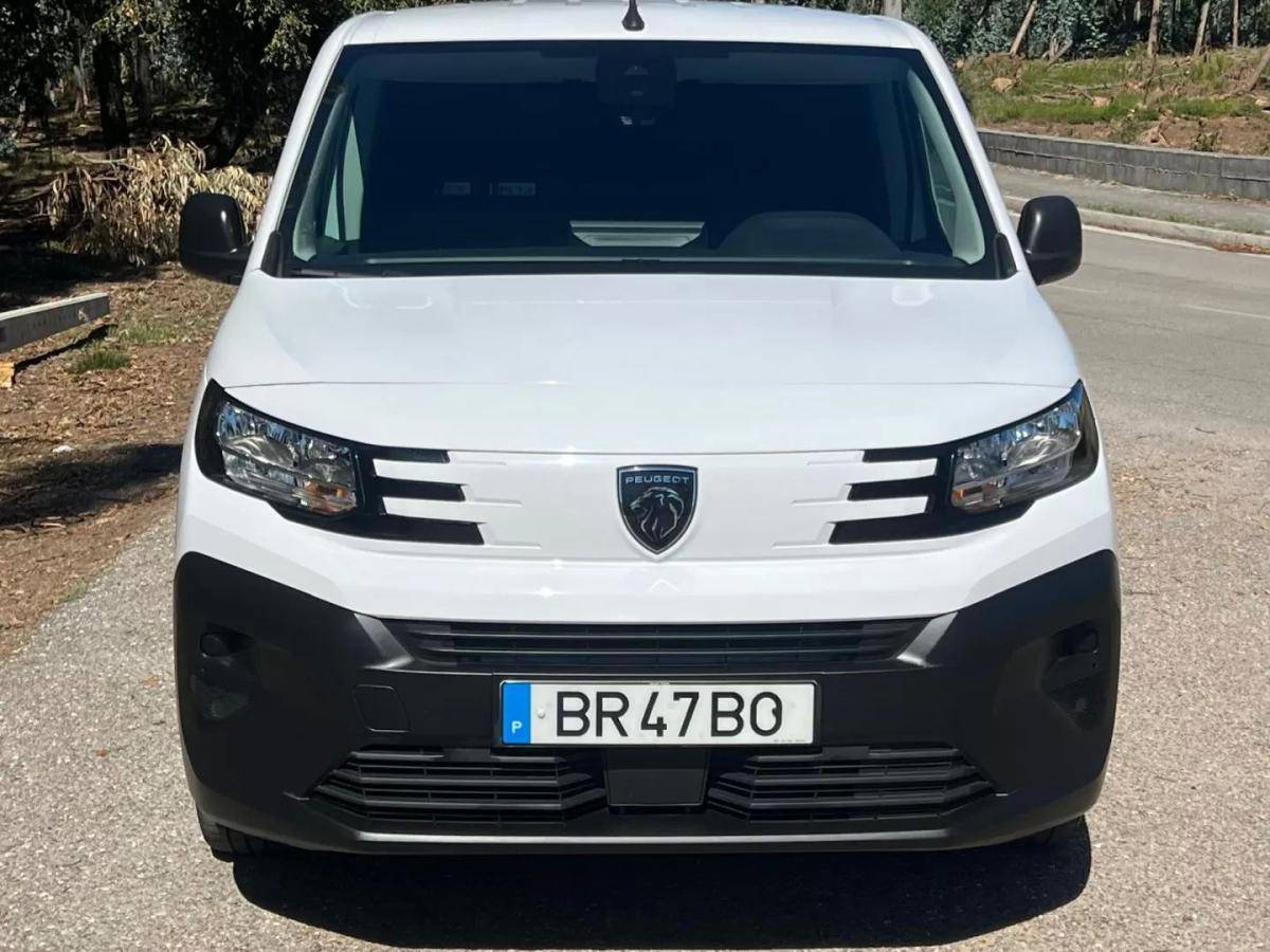 peugeot-partner-2025-diesel-1498cc