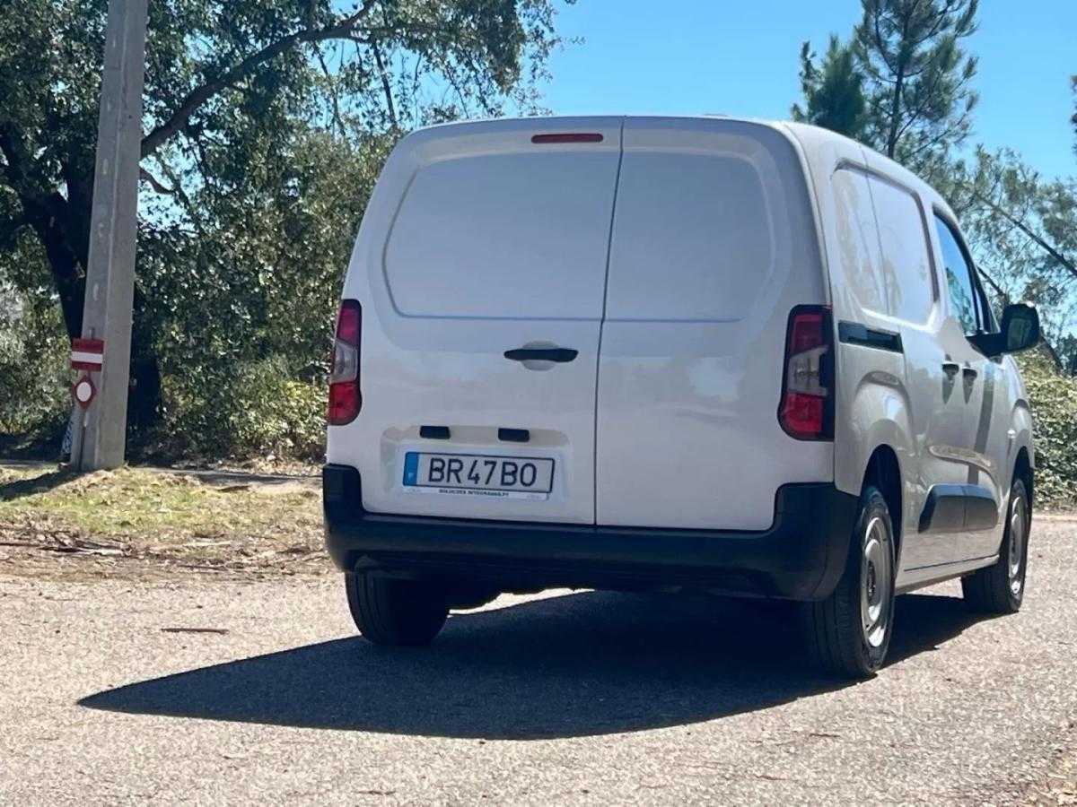 peugeot-partner-2025-diesel-1498cc