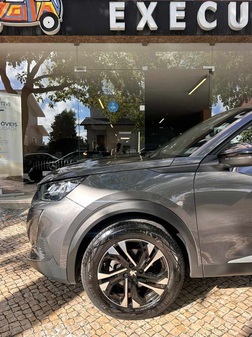 peugeot-2008-2023-gasolina-1199cc