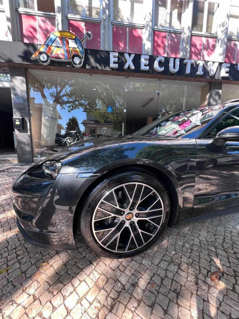 porsche-taycan-2022-eletrico-0cc