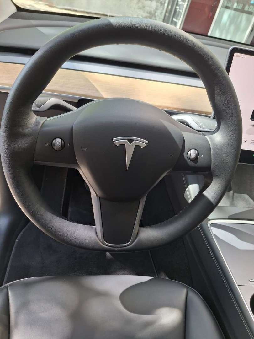 tesla-model-y-2022-eletrico-0cc