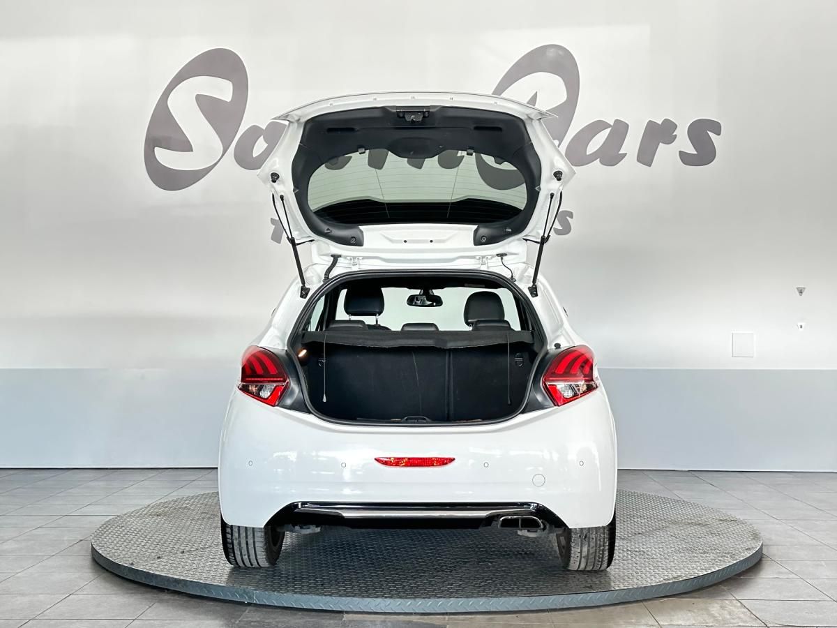 peugeot-208-2016-gasolina-1598cc