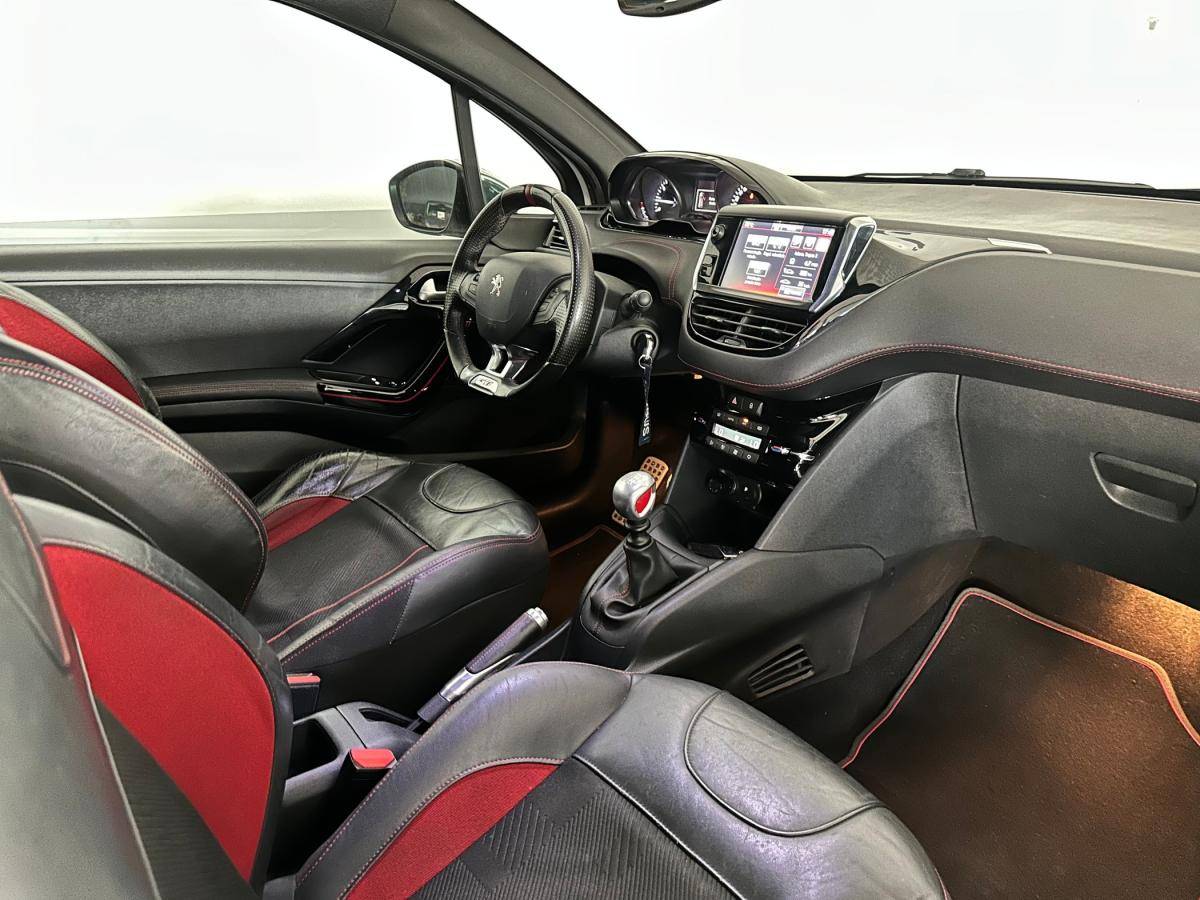 peugeot-208-2016-gasolina-1598cc