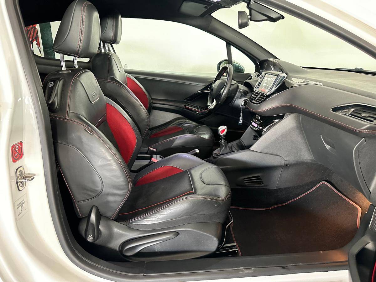 peugeot-208-2016-gasolina-1598cc