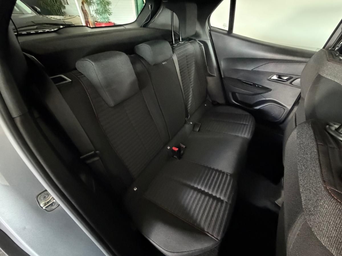 peugeot-2008-2023-eletrico-0cc