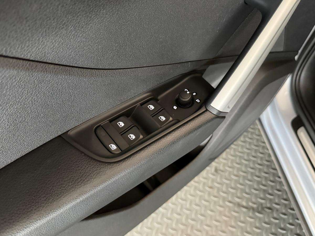 audi-q2-2022-gasolina-999cc