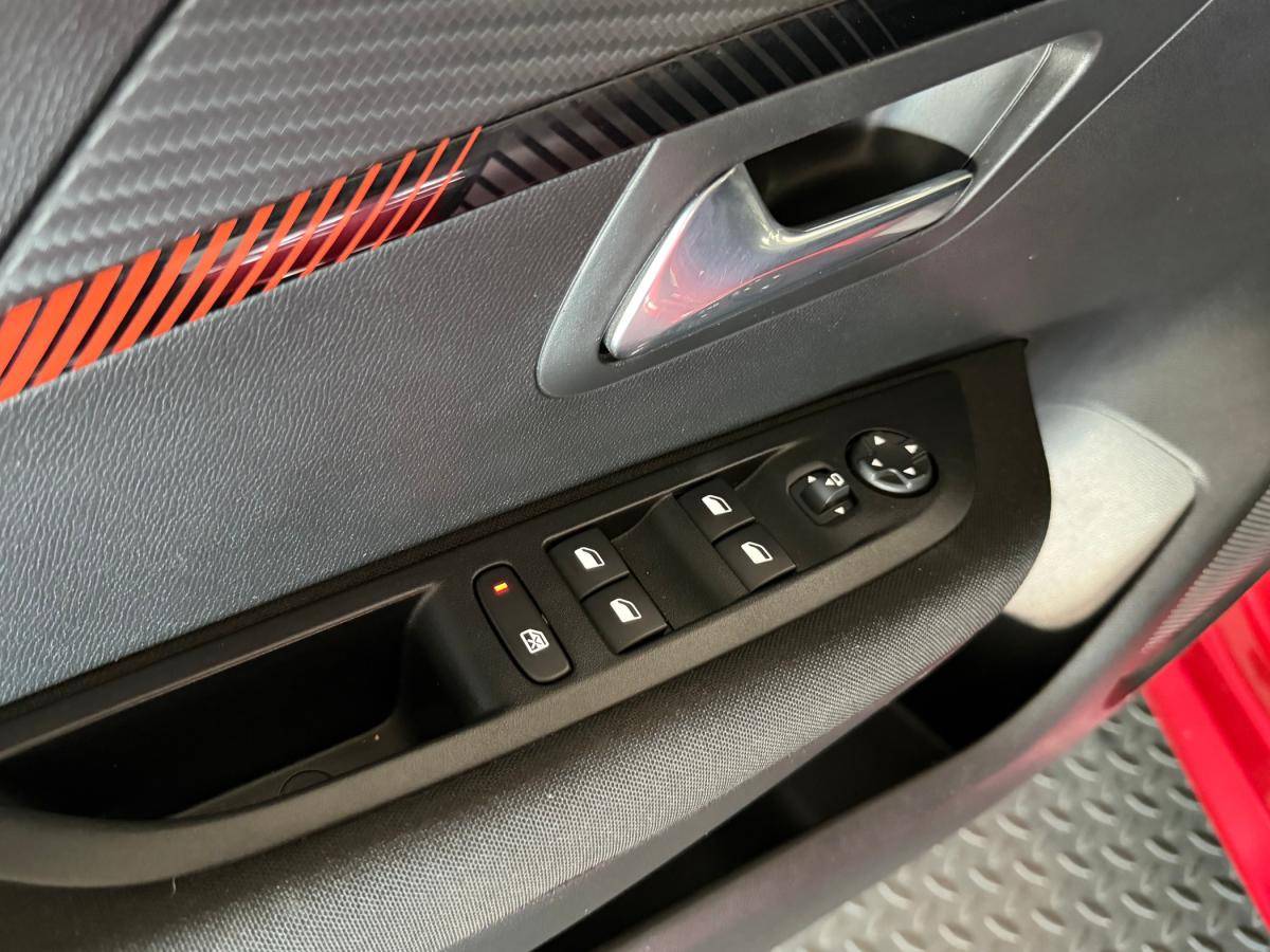 peugeot-208-2022-gasolina-1199cc