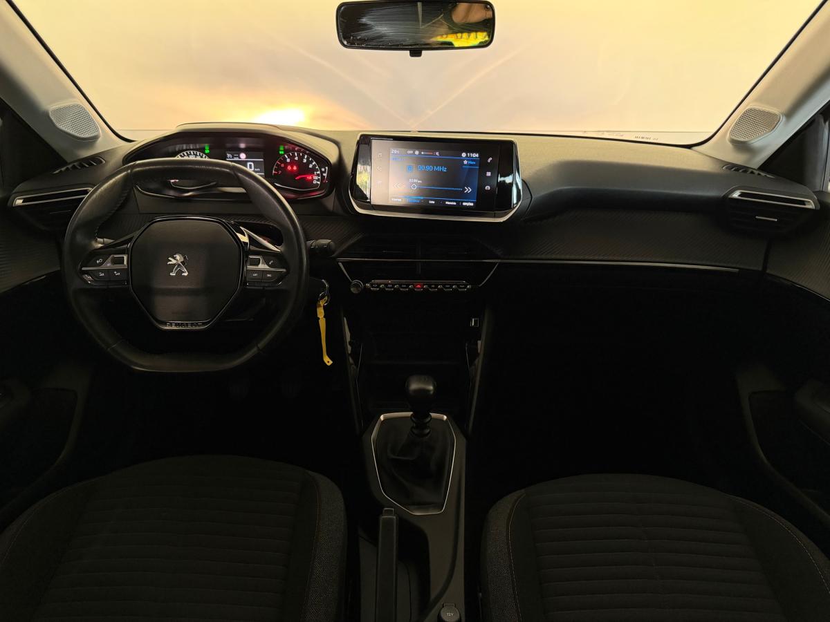 peugeot-208-2022-gasolina-1199cc