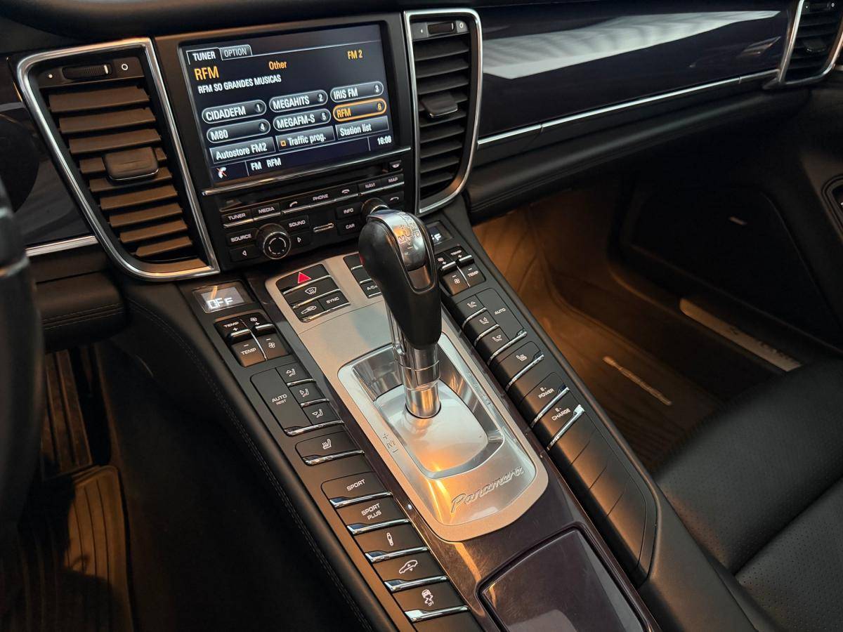 porsche-panamera-2014-hibrido-a-gasolina-2995cc