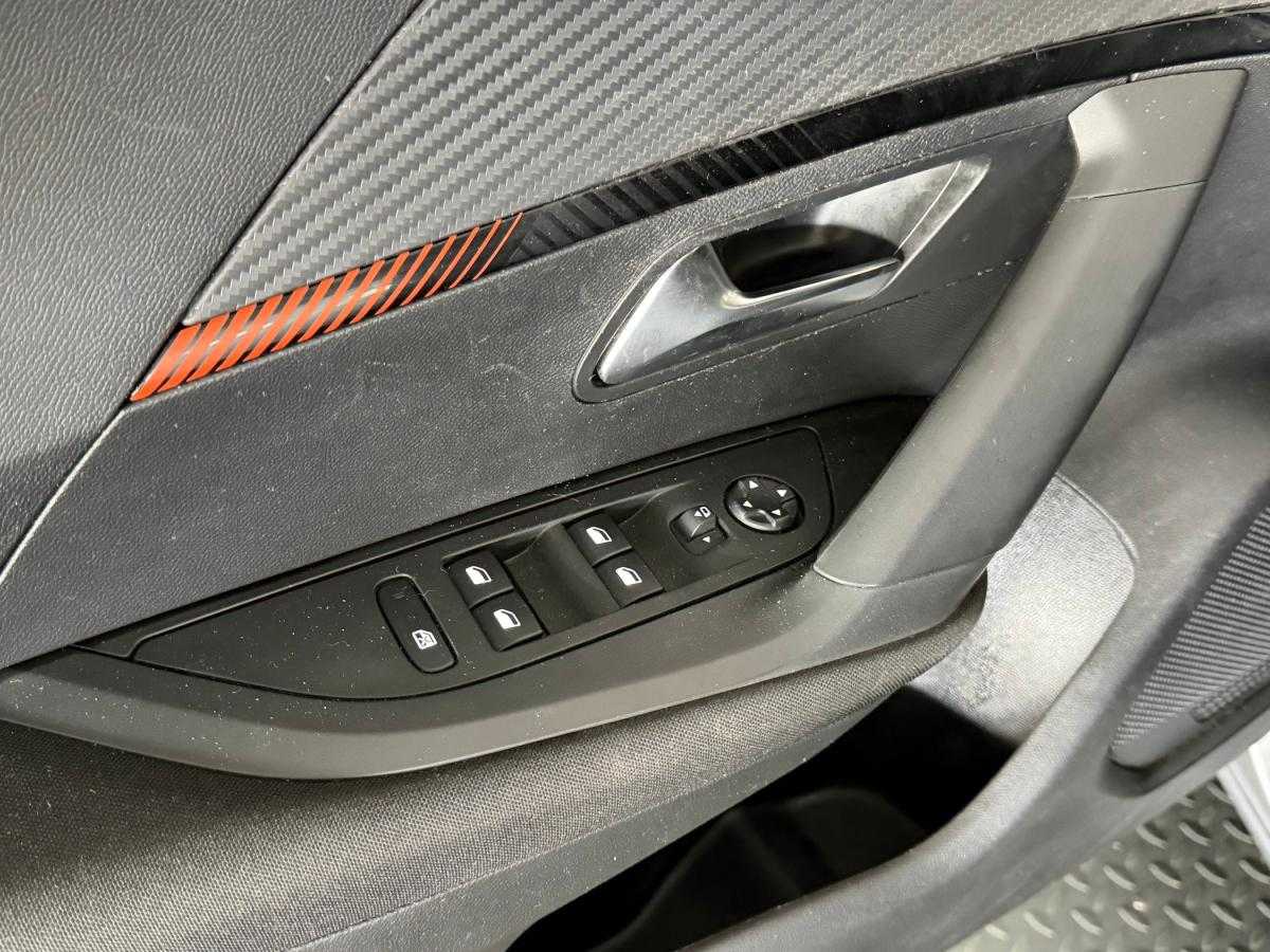 peugeot-2008-2021-gasolina-1199cc