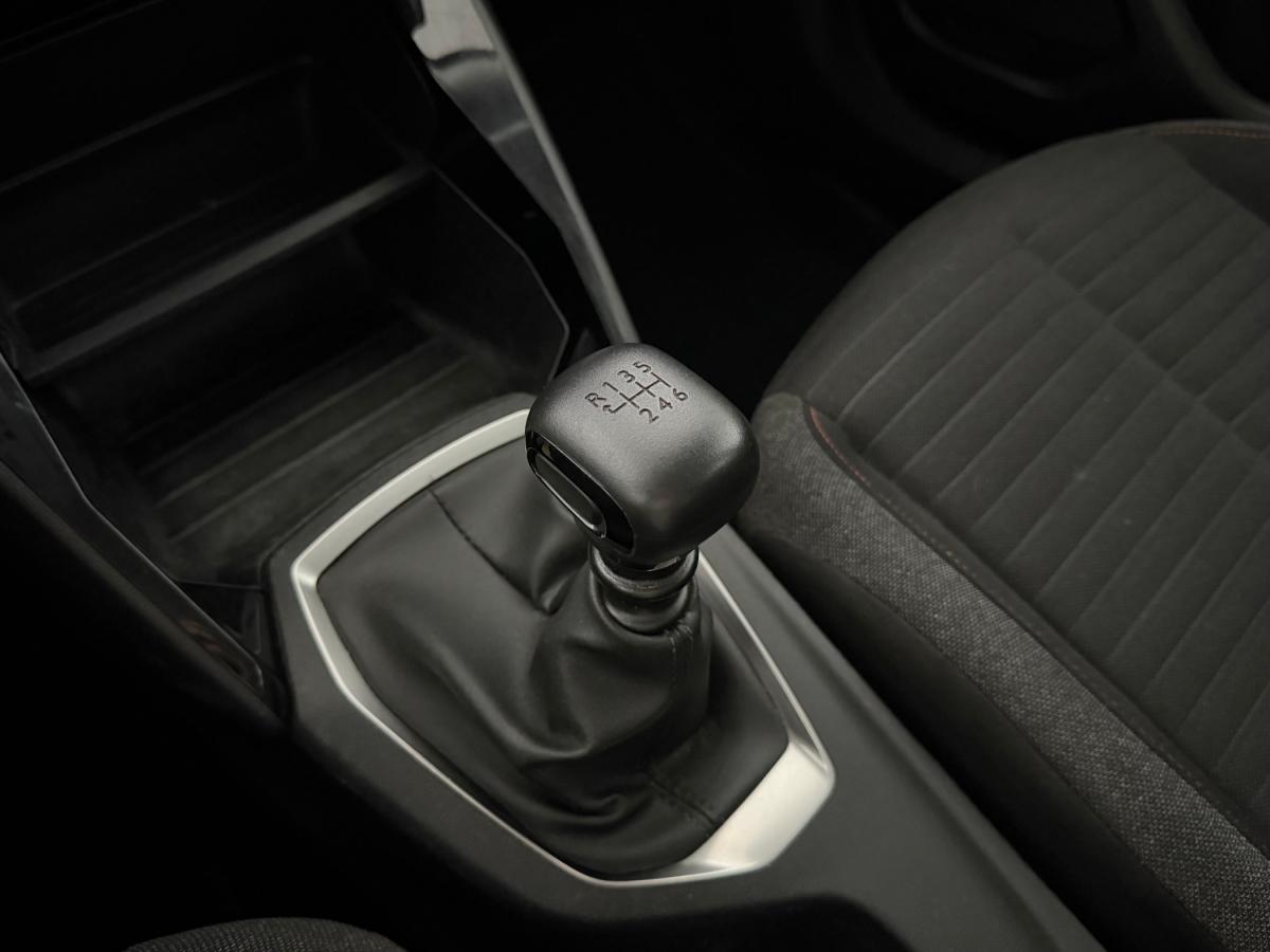 peugeot-2008-2021-gasolina-1199cc