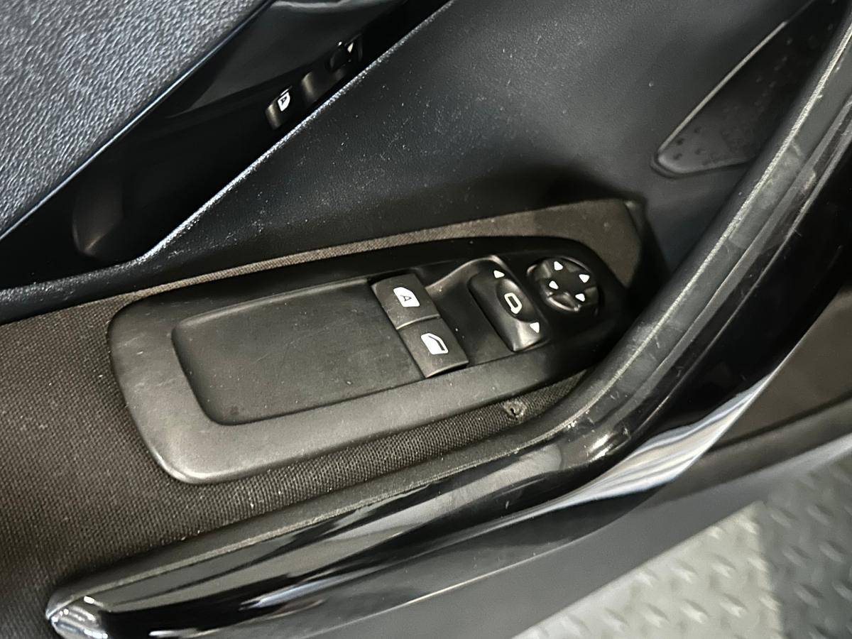 peugeot-208-2012-diesel-1398cc