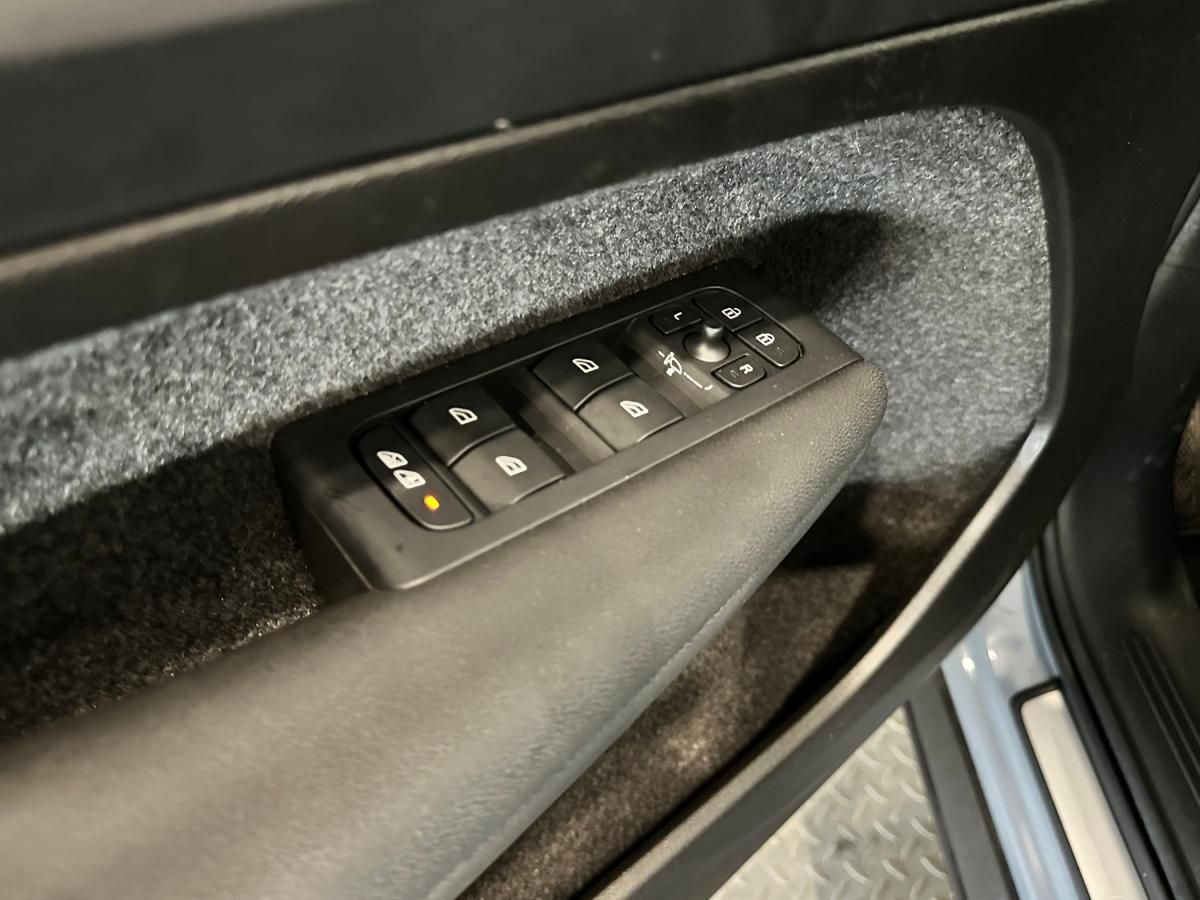 volvo-xc40-2023-eletrico-0cc