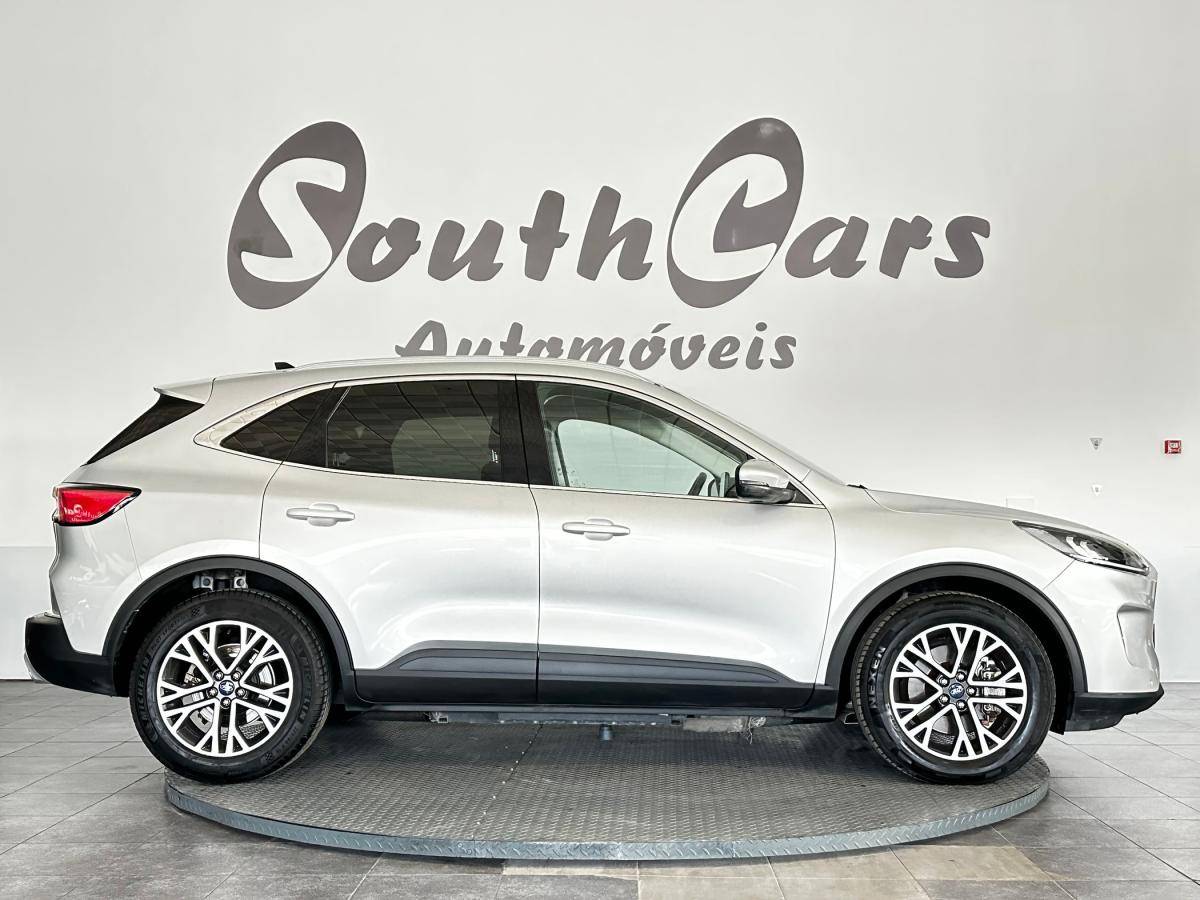 ford-kuga-2021-hibrido-a-gasolina-2488cc