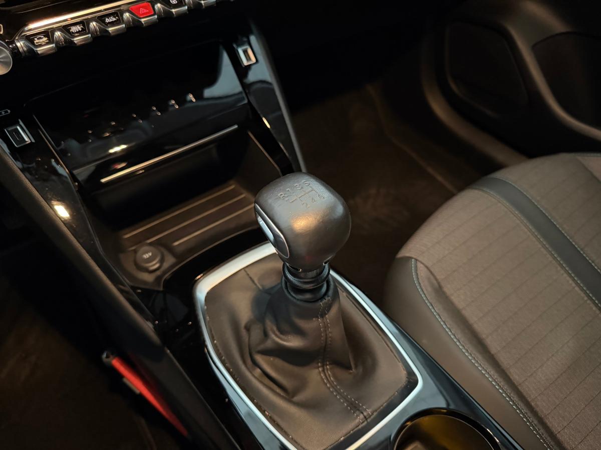 peugeot-208-2022-gasolina-1199cc