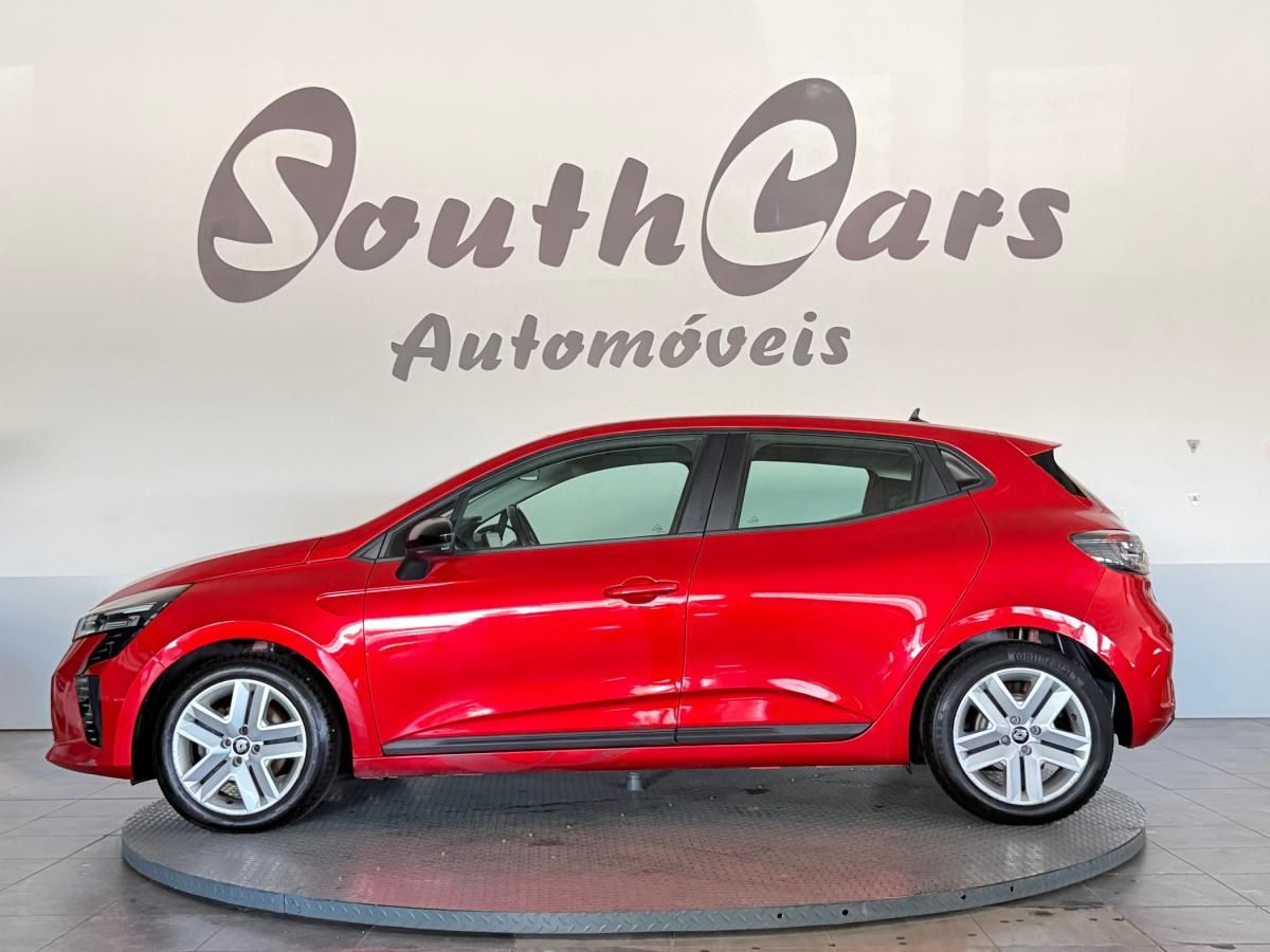 renault-clio-2024-hibrido-a-gasolina-1598cc