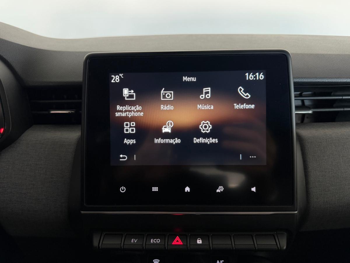 renault-clio-2024-hibrido-a-gasolina-1598cc