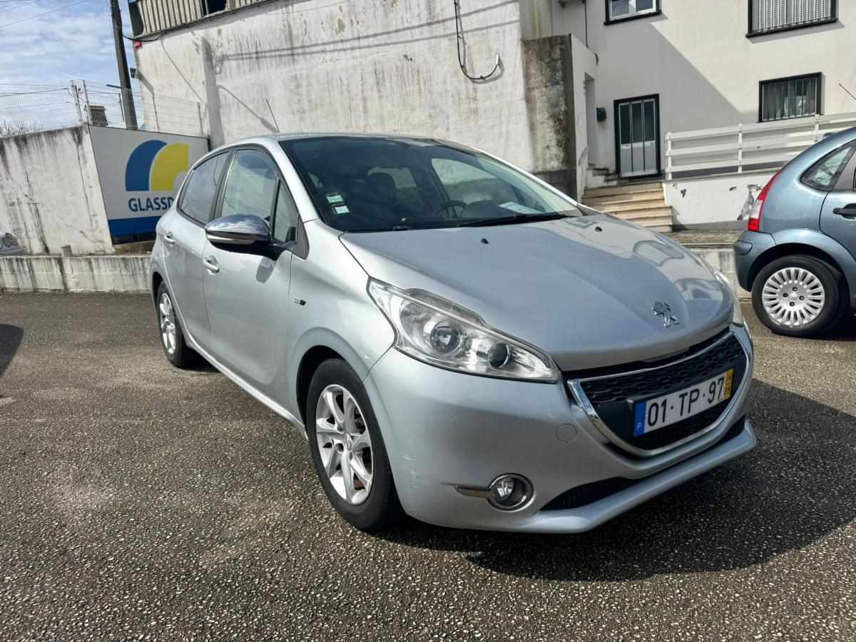 peugeot-208-1-4-hdi-2014-diesel-1398cc