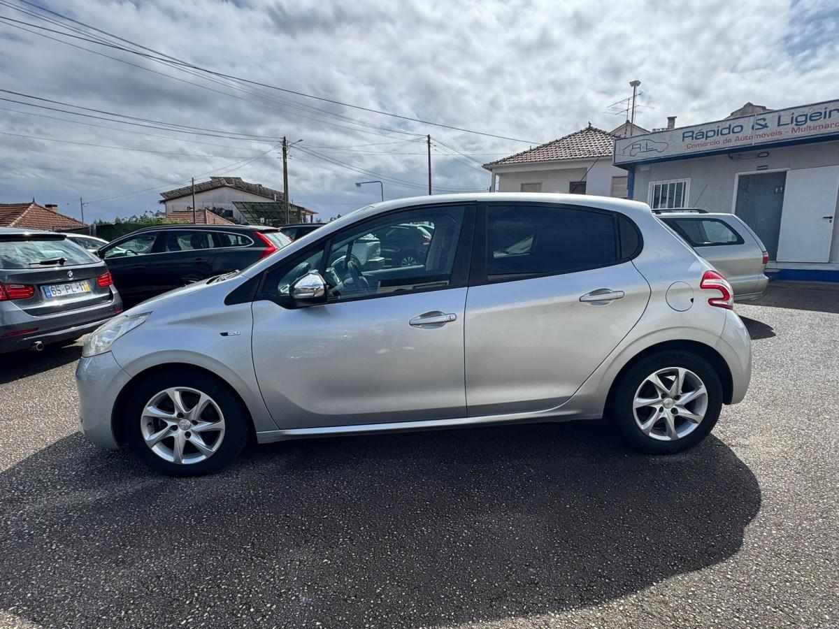 peugeot-208-1-4-hdi-2014-diesel-1398cc