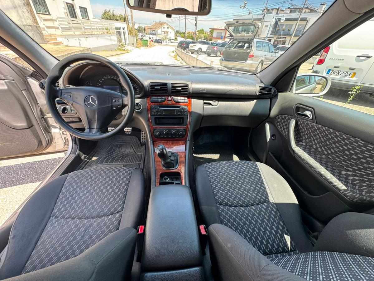 mercedes-benz-classe-c-c-220-cdi-2004-diesel-2148cc