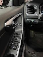 volvo-v60-2018-diesel-2400cc
