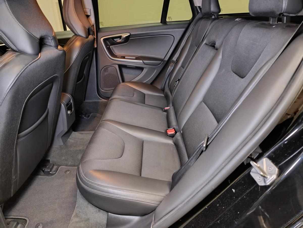 volvo-v60-2018-diesel-2400cc