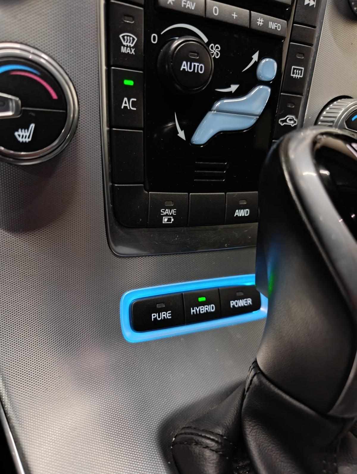 volvo-v60-2018-diesel-2400cc