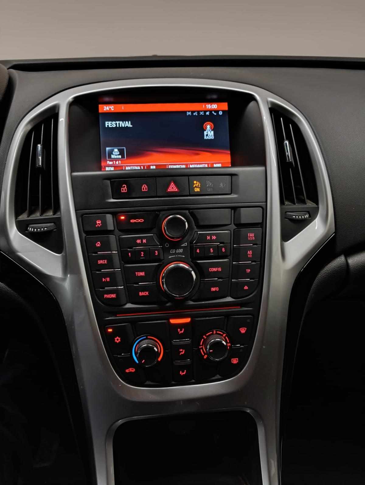 opel-astra-sport-tourer-2014-diesel-1598cc