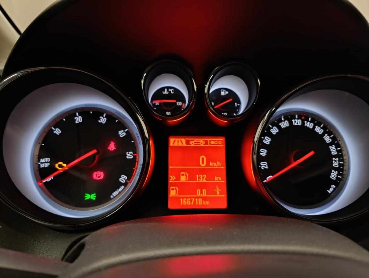 opel-astra-sport-tourer-2014-diesel-1598cc
