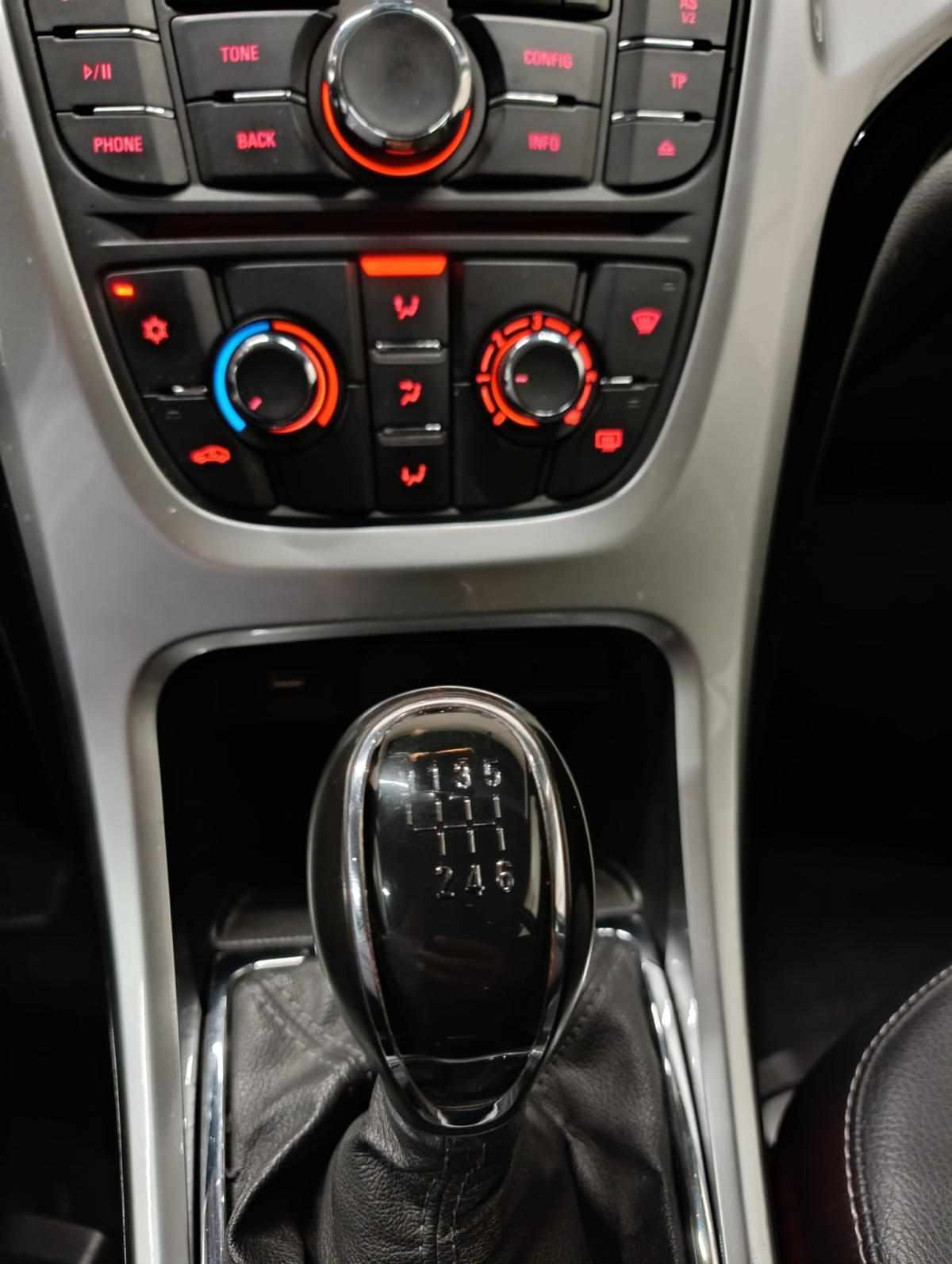 opel-astra-sport-tourer-2014-diesel-1598cc