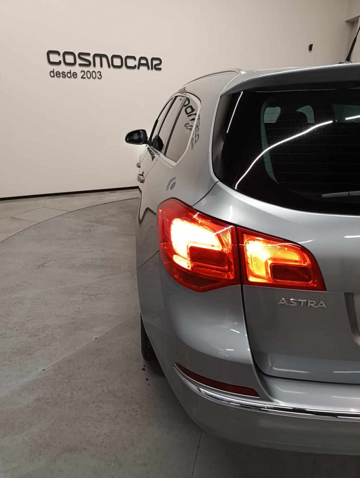 opel-astra-sport-tourer-2014-diesel-1598cc