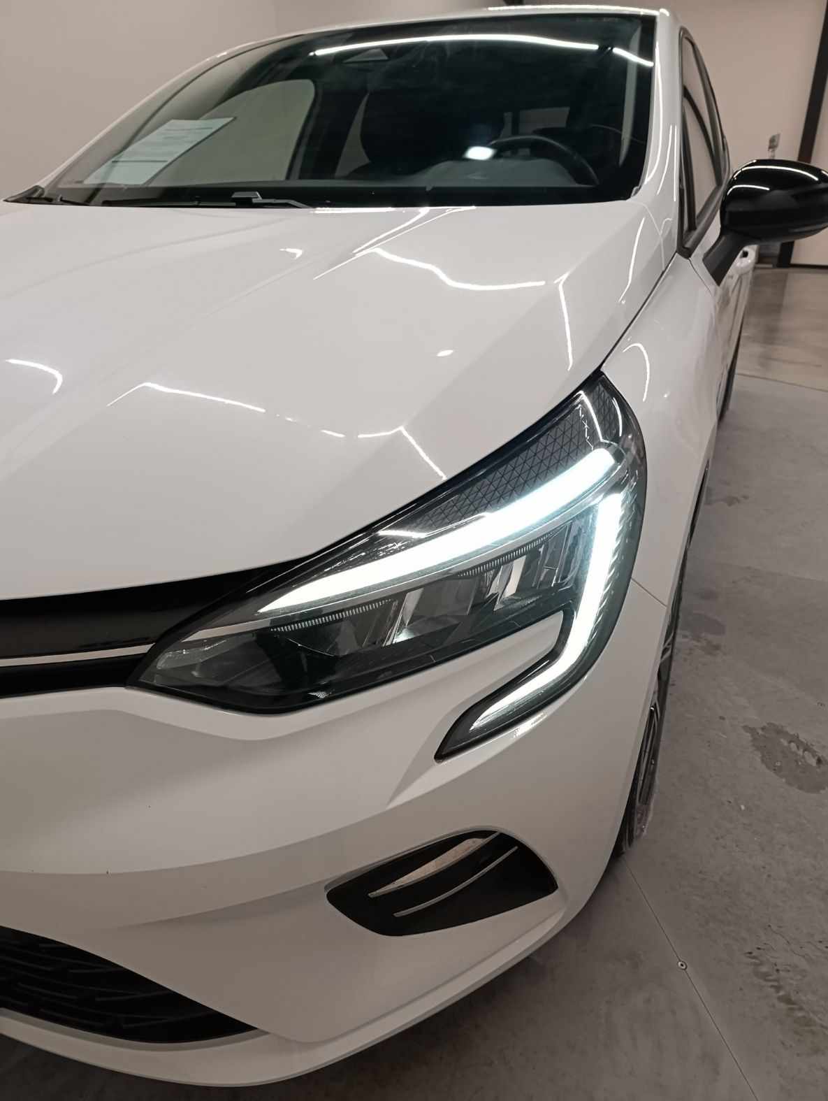 renault-clio-1-0-tce-2023-gasolina-999cc