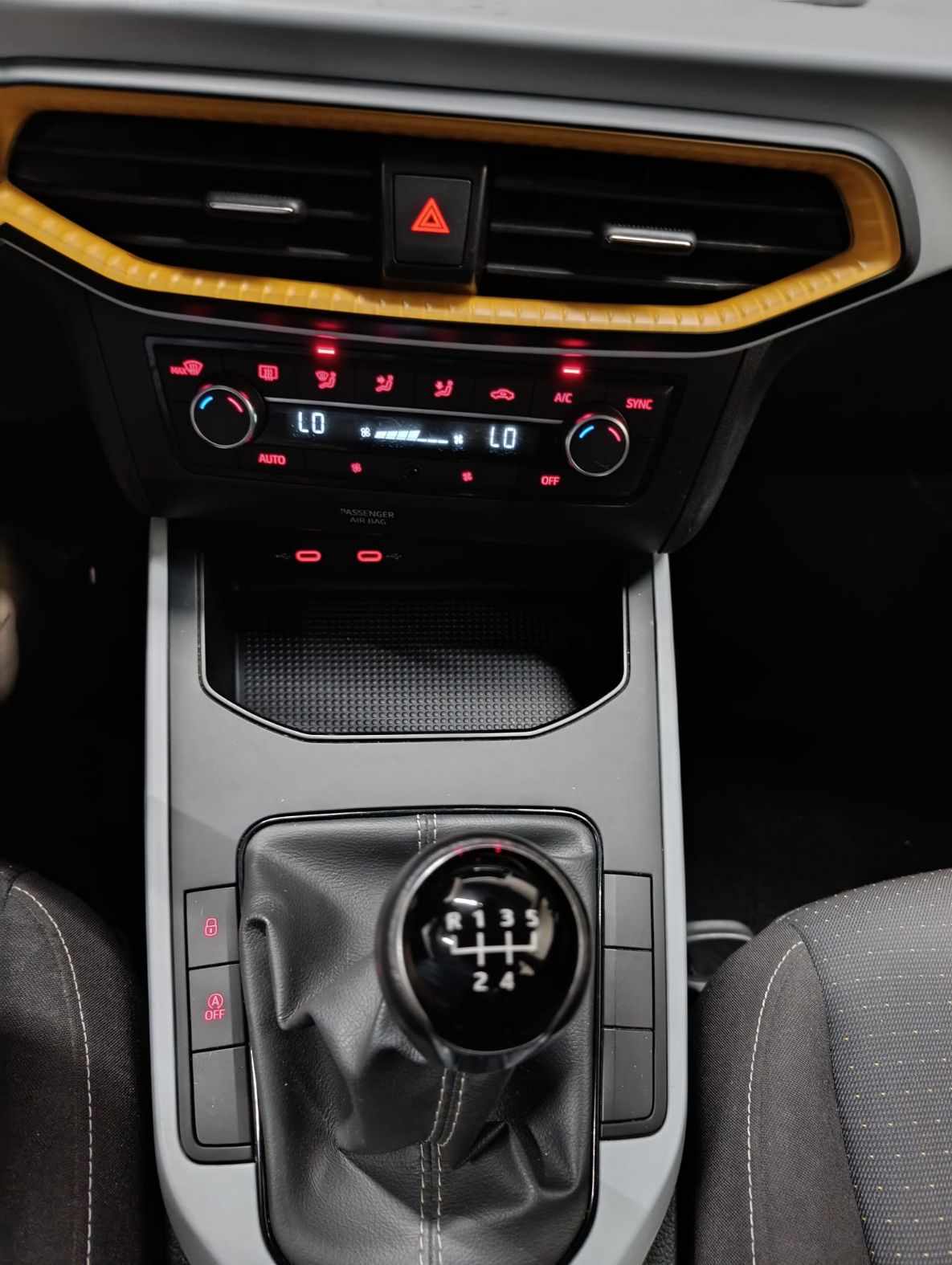 seat-arona-2023-gasolina-999cc