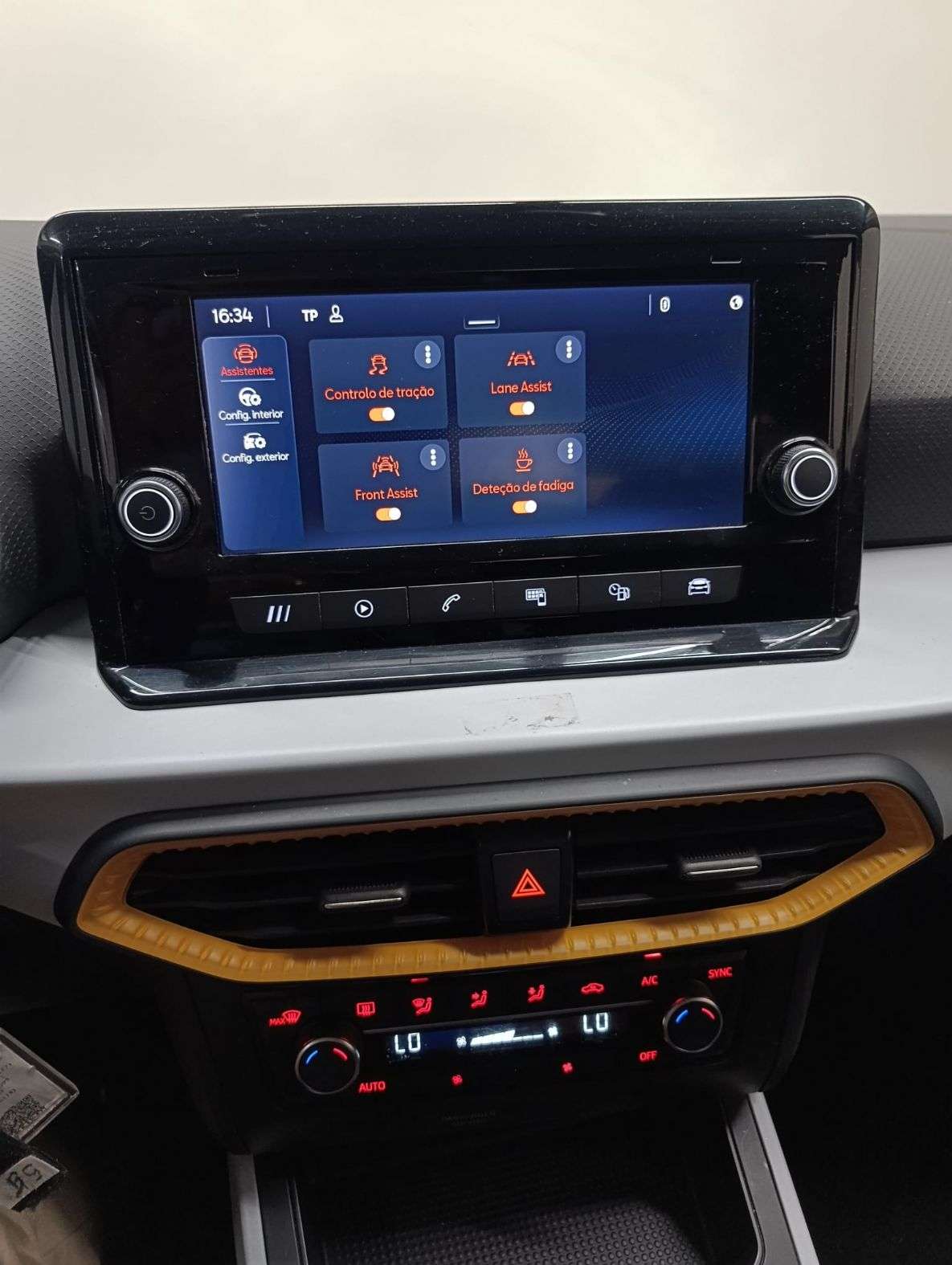 seat-arona-2023-gasolina-999cc