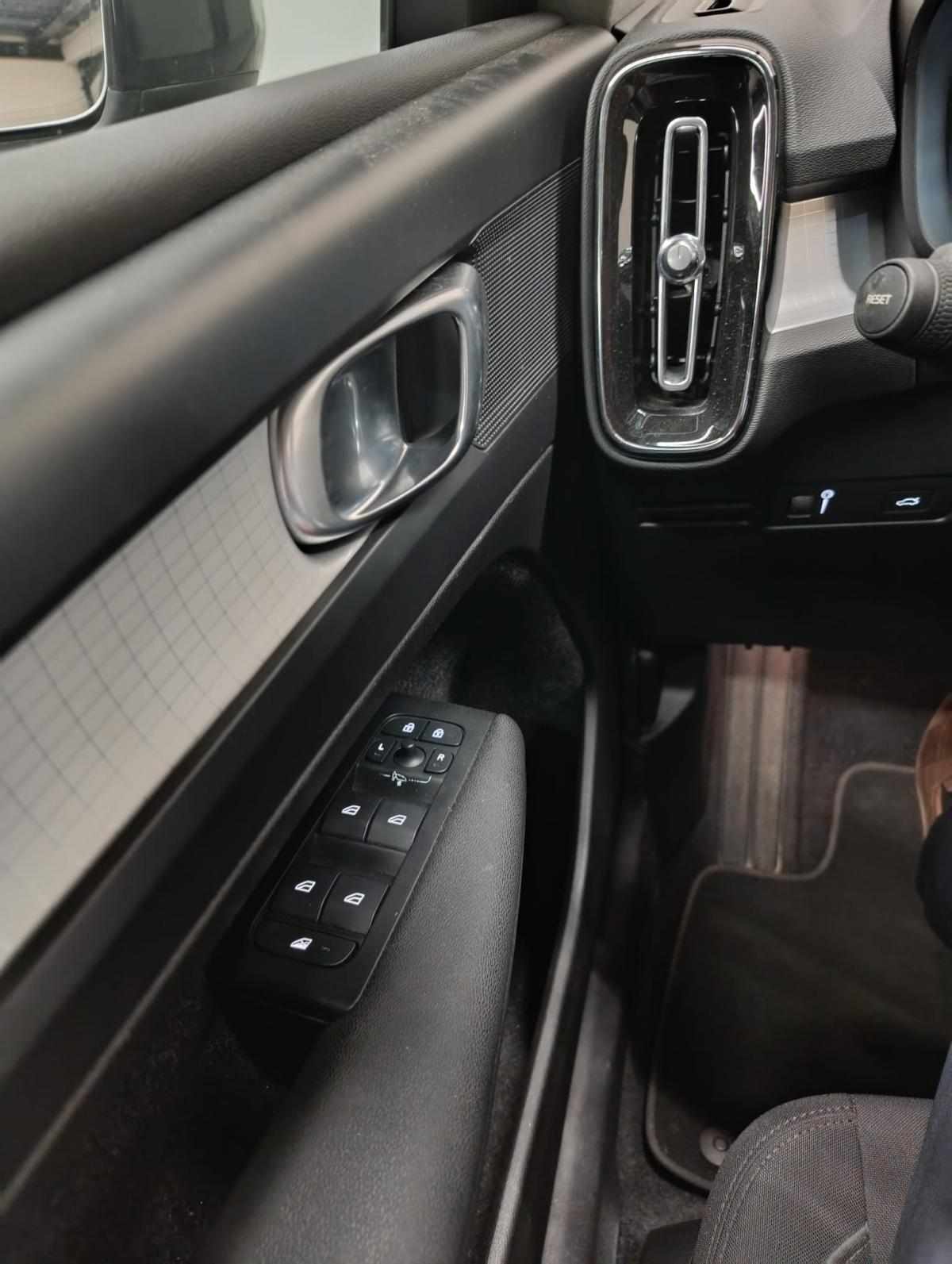 volvo-xc40-2022-gasolina-0cc