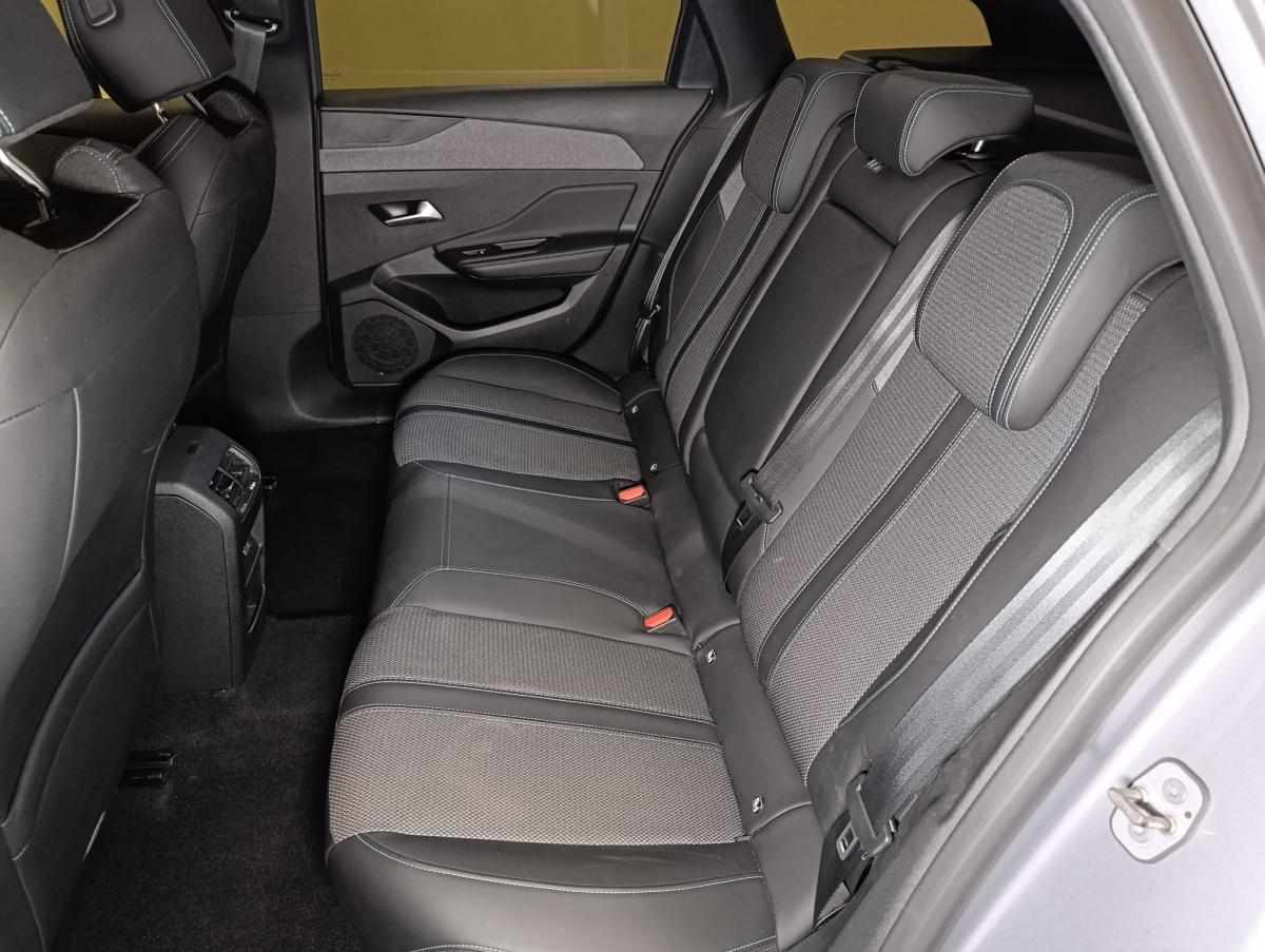 peugeot-308-sw-2022-diesel-1499cc