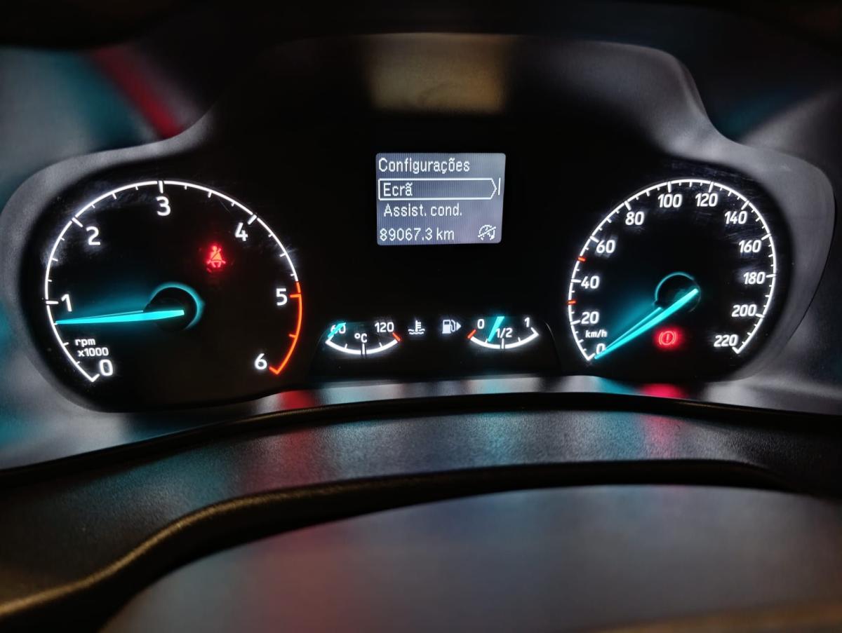 ford-transit-connect-2023-diesel-1499cc